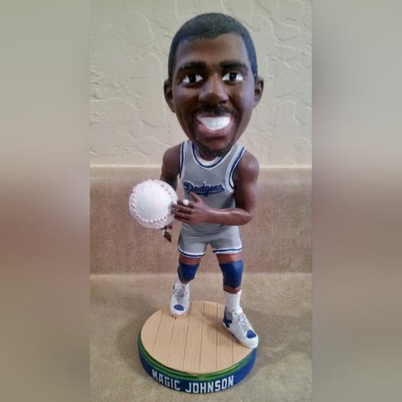 Magic Johnson Dodgers Bobblehead - Picture 4 of 4